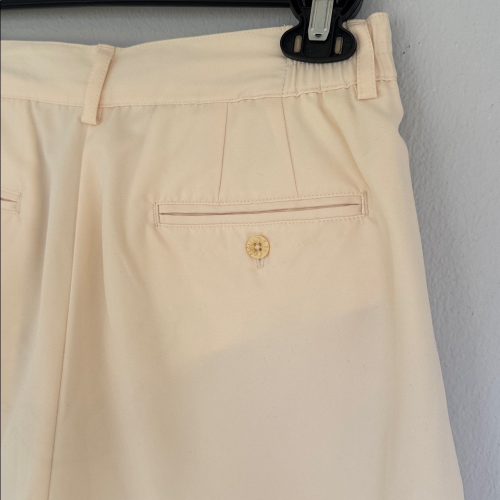 Vintage IZOD Club Antique Ivory high rise pleated Bermuda shorts size 10 - Picture 8 of 12